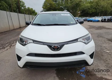 2018 Toyota Rav4 Le z USA, uszkodzony, nr VIN JTMBFREV2JJ727183
